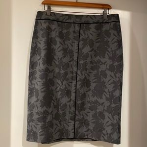 NEW Banana Republic Women’s Pencil Straight Lined Floral Wool Gray Skirt Size 12